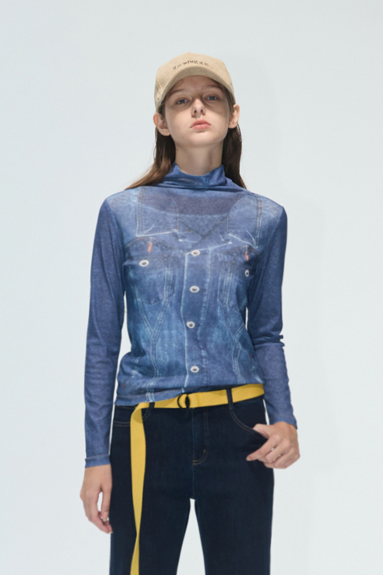 設計感牛仔印花高領上衣 全館商品|🔥月排行榜 | Hot Item|❤️週週新品 | New|▶十月份◀ 25AW|1016 • Greyed Blues|上著 | Tops|五、七分袖 • 長袖上衣