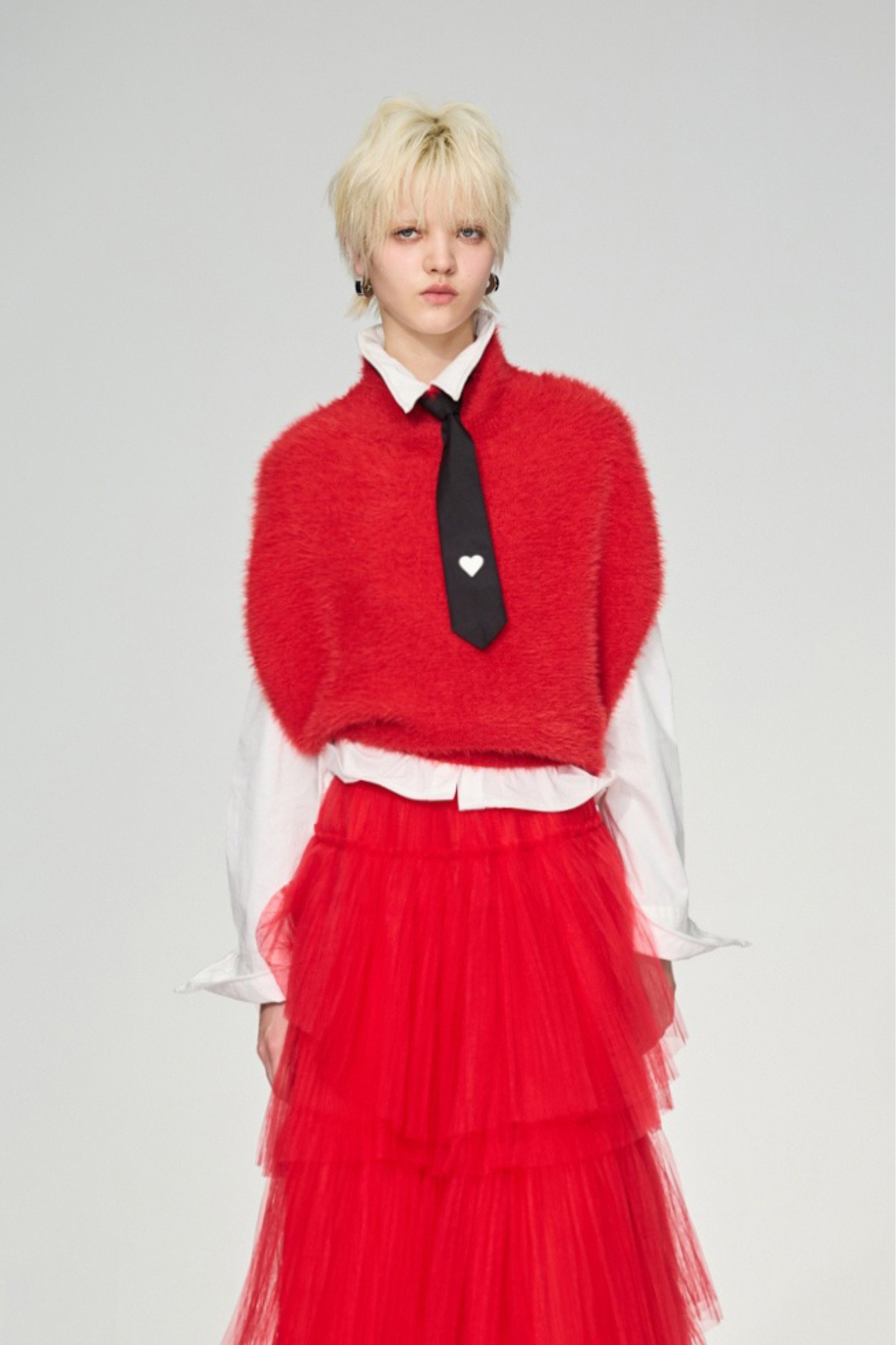 溫暖造型高領落肩毛衣背心 1218 • Quiet Red|⭐主題穿搭推薦⭐|➤中性帥氣系列|❤️週週新品 | New|▶十二月份◀ 25AW|上著 | Tops|無袖 • 短袖上衣|針織 • 毛衣|背心 • 細肩帶