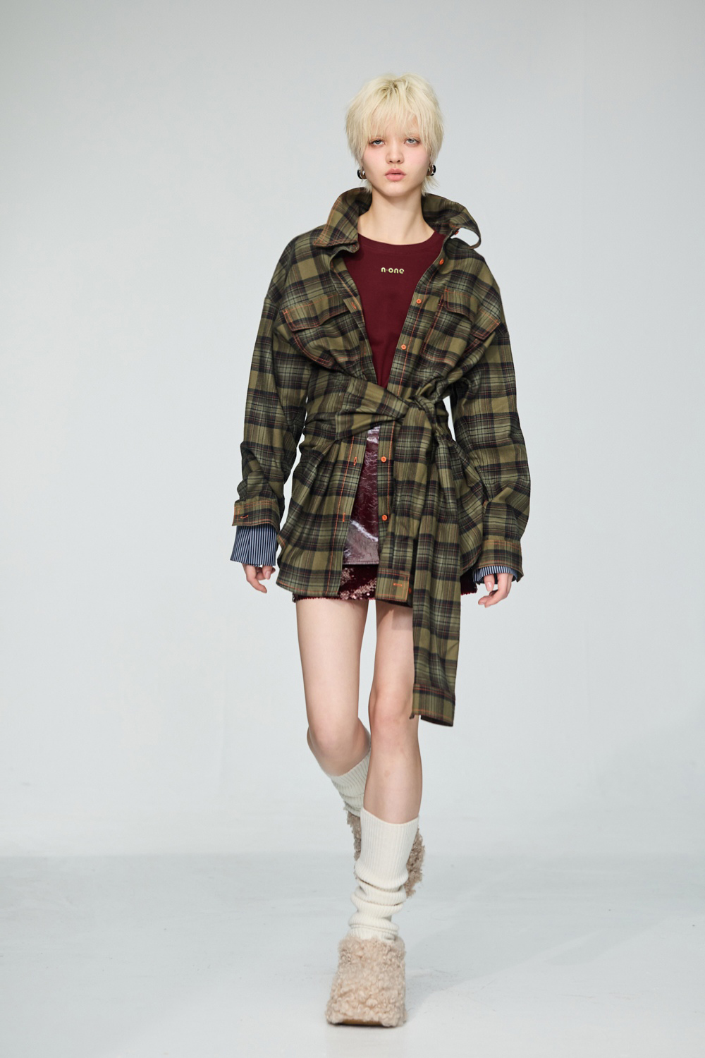 靜謐松林裝飾袖子綁腰格紋襯衫 - 夢幻灰綠, 36 ⭐主題穿搭推薦⭐|➤中性帥氣系列|❤️週週新品 | New|▶十二月份◀ 25AW|1225 • Still Green|上著 | Tops|五、七分袖 • 長袖上衣|襯衫