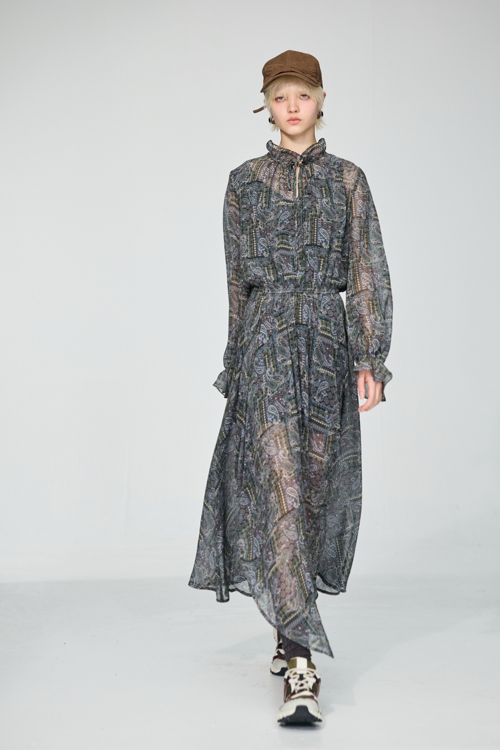 深林靜色印花飄逸長洋裝 - 霧柔墨綠, 36 ⭐主題穿搭推薦⭐|➤大女主穿搭系列|❤️週週新品 | New|▶十二月份◀ 25AW|1225 • Still Green|洋裝 | Dresses|長洋裝