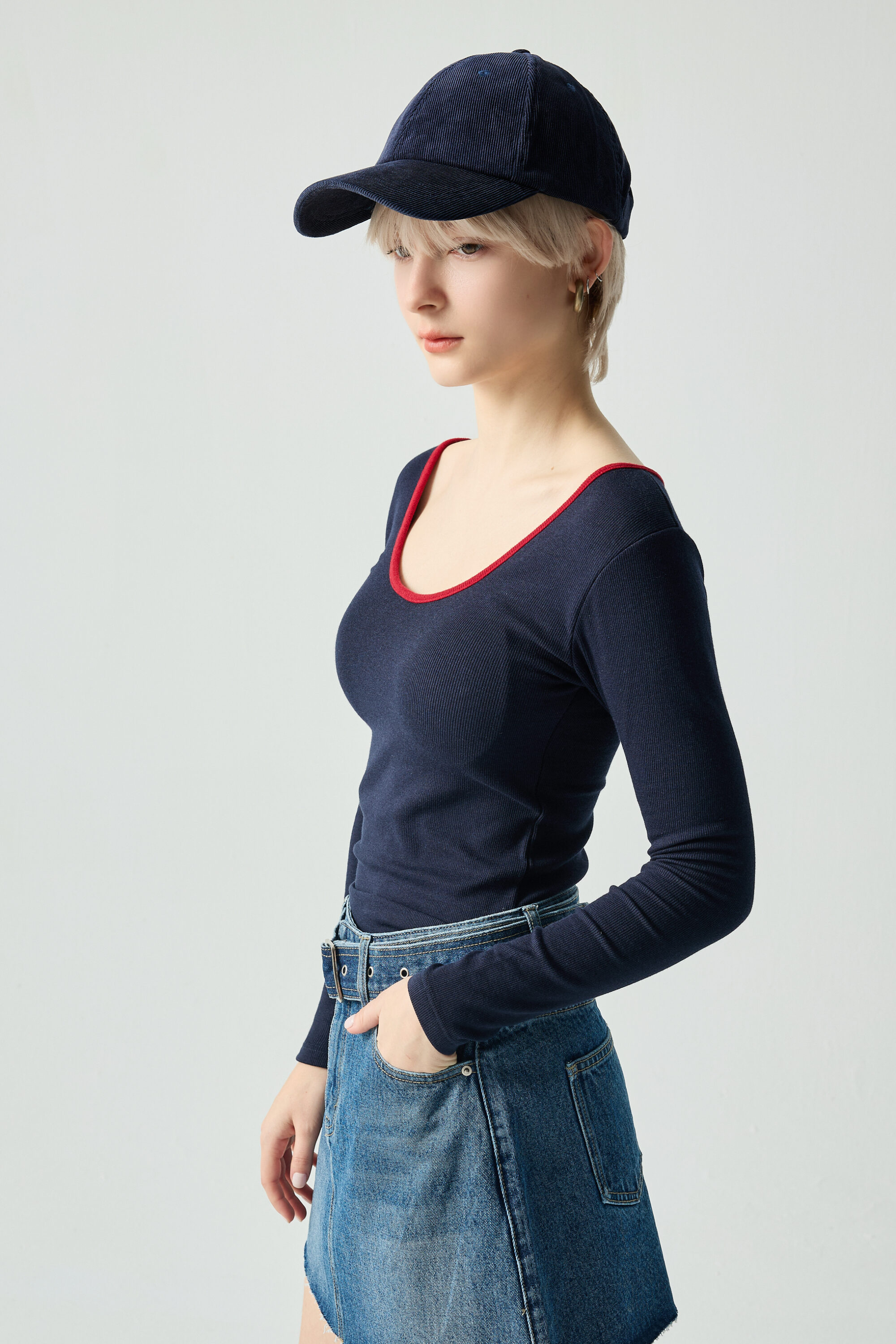 自然比例大U領滾邊刷毛BAR TOP - 深邃藏藍, F ▶一月份◀ 25AW|0101 • Lavender Ease|❤️週週新品 | New|上著 | Tops|五、七分袖 • 長袖上衣