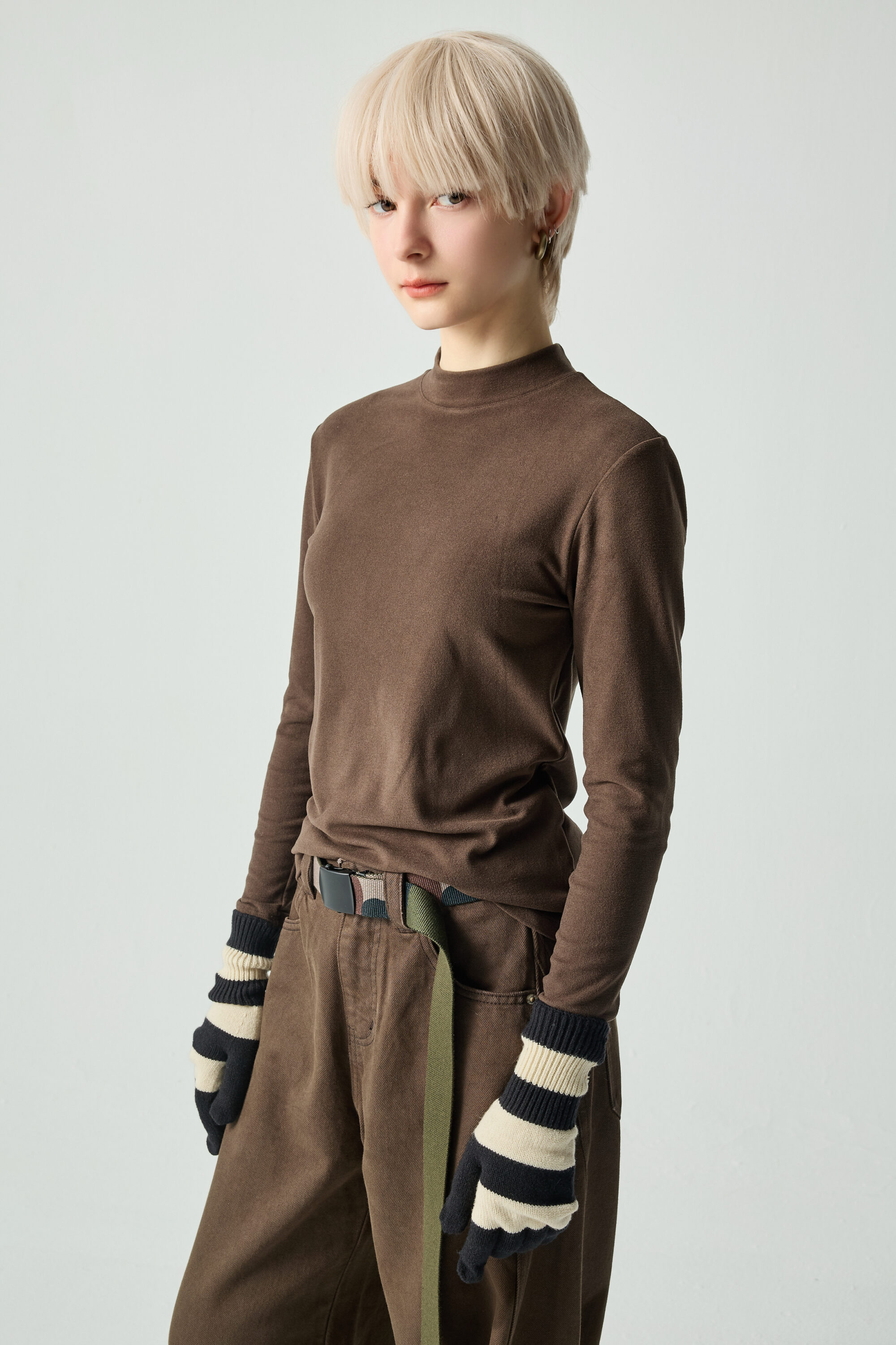 簡約日常小高領磨毛上衣 - 古樸咖啡, F ▶一月份◀ 25AW|0101 • Lavender Ease|❤️週週新品 | New|上著 | Tops|五、七分袖 • 長袖上衣