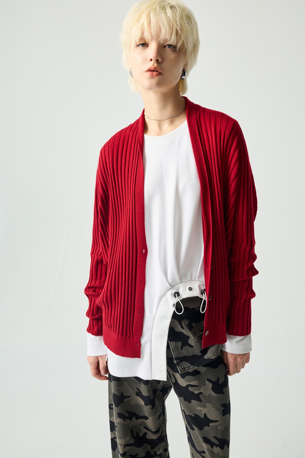 靜夜勃根地抗條針織長袖罩衫 - 勃根地紅, 36 0115 • Still in Blue|⭐主題穿搭推薦⭐|➤派對穿搭系列|❤️週週新品 | New|▶一月份◀ 25AW|上著 | Tops|針織 • 毛衣|外衣 | Outwears|針織外套