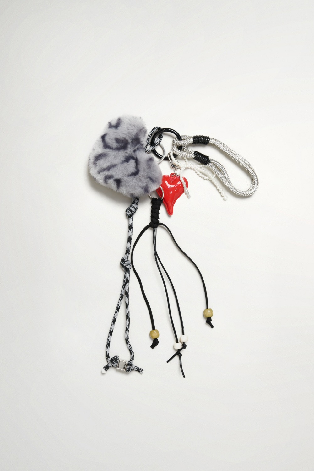 毛茸茸豹紋愛心吊飾 - 沉穩霧灰, F 0115 • Still in Blue|❤️週週新品 | New|▶一月份◀ 25AW