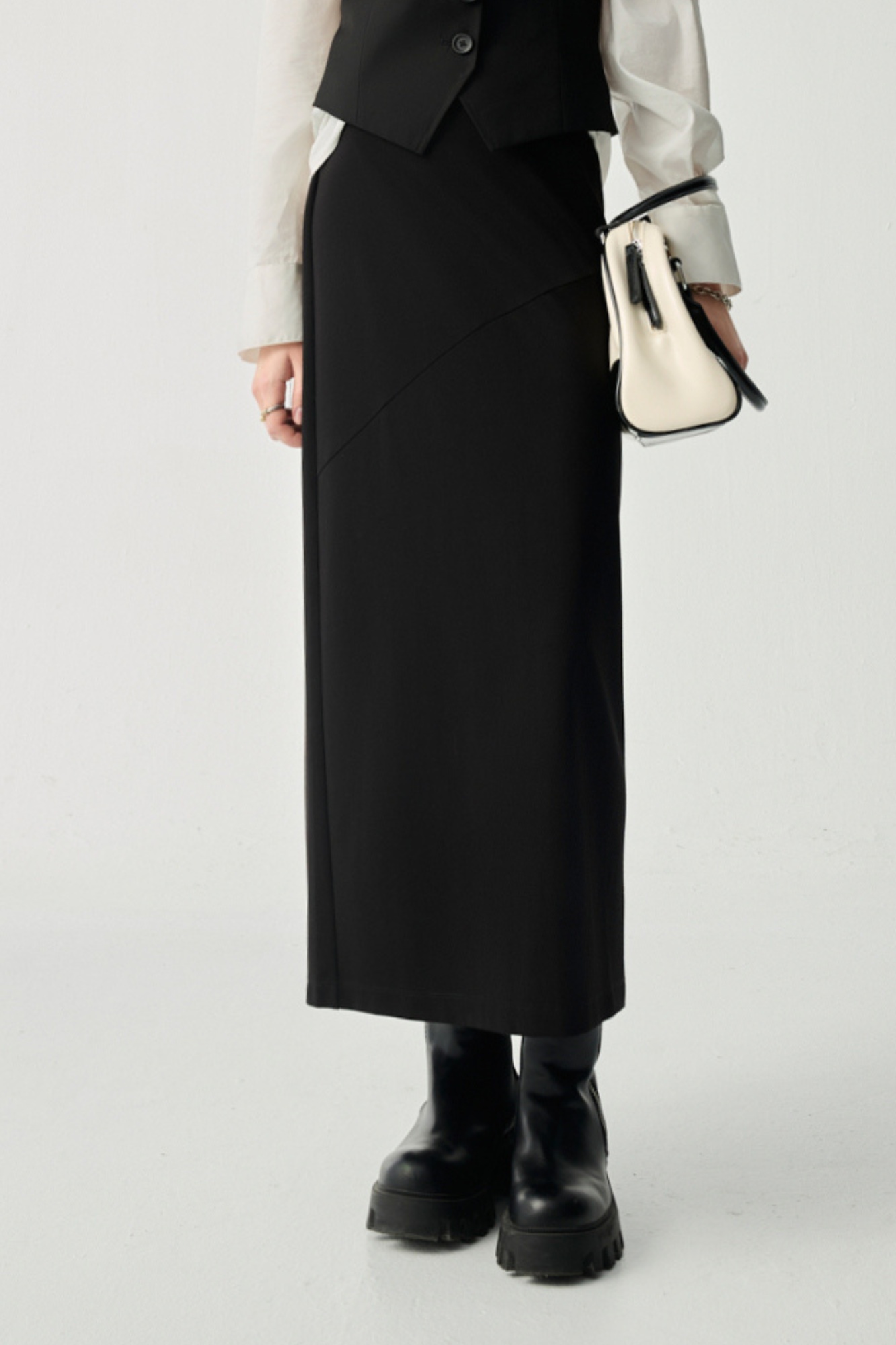 知性前剪接開岔長裙 - 神祕純黑, 36 ❤️週週新品 | New|▶二月份◀ 26SS|0226 • City Lights|下著 | Bottoms|長裙 • 短裙