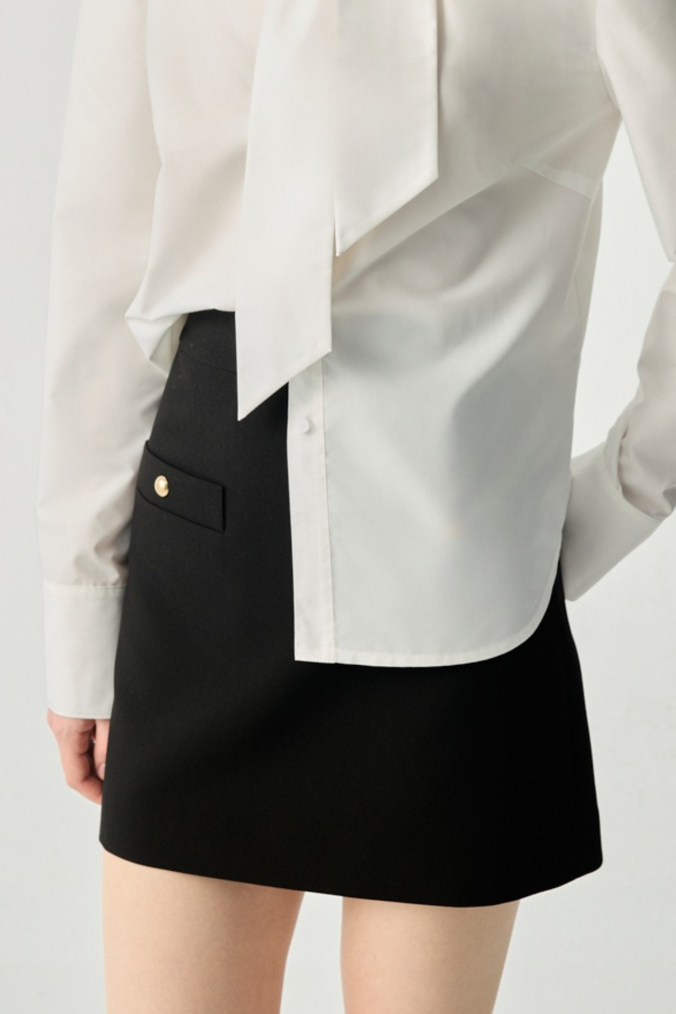 黑色俐落素面簡約短裙 - 神祕純黑, 36 ❤️週週新品 | New|▶二月份◀ 26SS|0226 • City Lights|下著 | Bottoms|短褲 • 褲裙|長裙 • 短裙