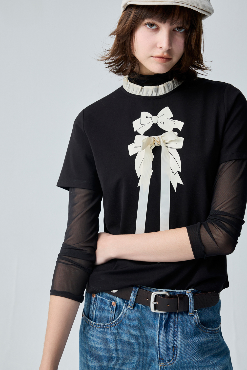 淘氣蝴蝶結印花上衣(附活動領飾) - 神祕純黑, 36 0211 • Noir & Rouge|❤️週週新品 | New|▶二月份◀ 26SS|上著 | Tops|無袖 • 短袖上衣
