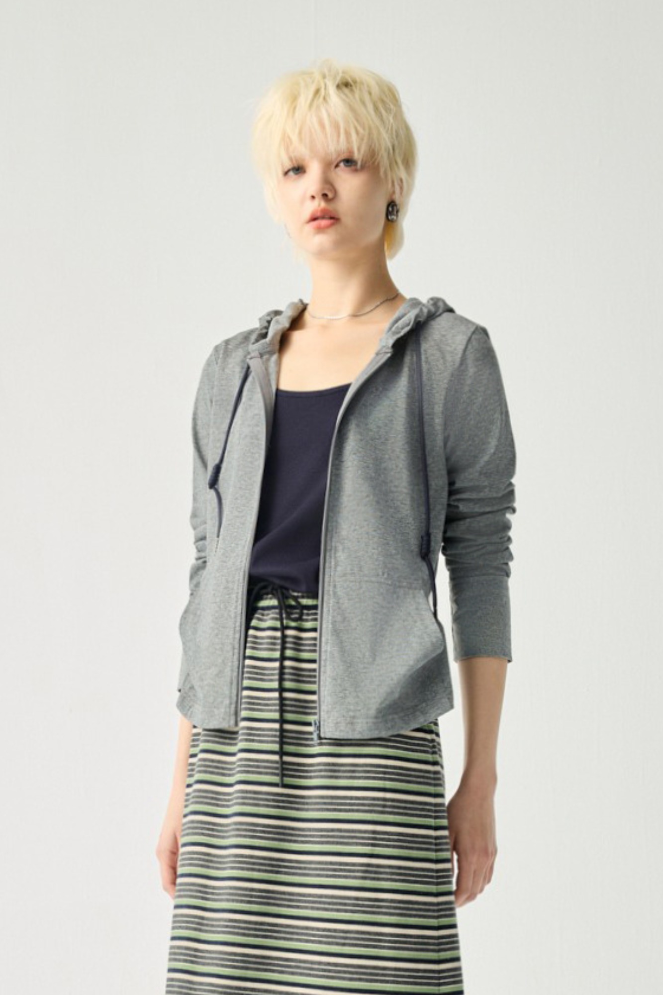 奶灰日常假兩件連帽上衣 - 沉穩霧灰, 36 ❤️週週新品 | New|▶二月份◀ 26SS|0204 • Spring Overture|外衣 | Outwears|夾克 • 短外套