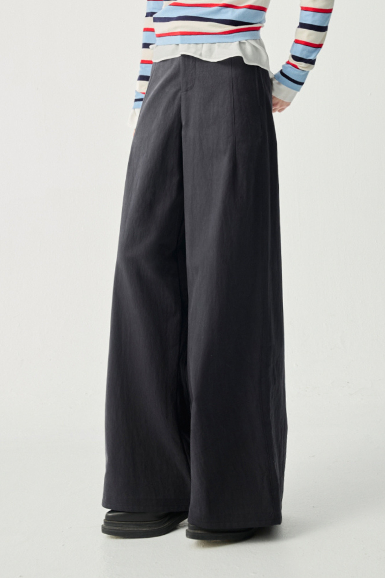 暮藍慢調高腰打摺寬褲 - 深邃藏藍, 36 ❤️週週新品 | New|▶二月份◀ 26SS|0209 • Daily Rhythm|下著 | Bottoms|長褲 • 寬褲