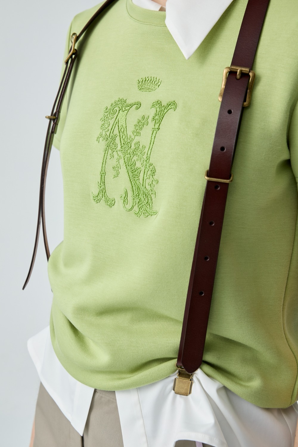 森林幽谷繡花圓領短袖上衣 - 平靜翠綠, 36 0319 • Light & Lovely|❤️週週新品 | New|▶三月份◀ 26SS|上著 | Tops|無袖 • 短袖上衣|T-shirt