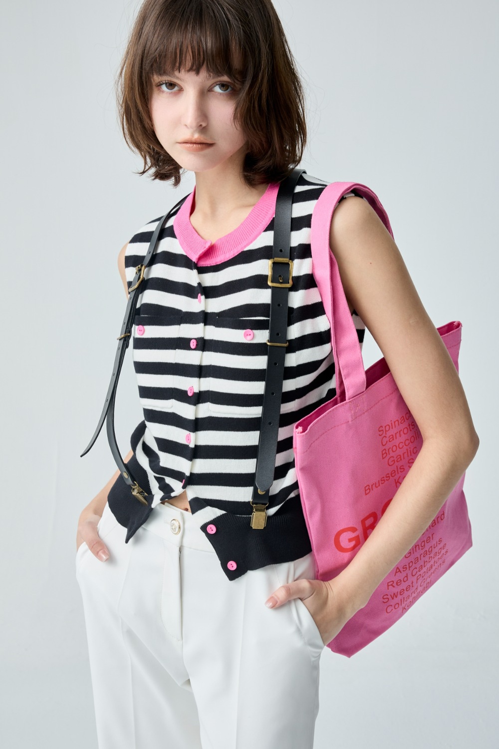 柔粉都會配色條紋針織背心 - 黑白條紋, 36 ❤️週週新品 | New|▶三月份◀ 26SS|0312 • Peach Accent|上著 | Tops|無袖 • 短袖上衣|針織 • 毛衣