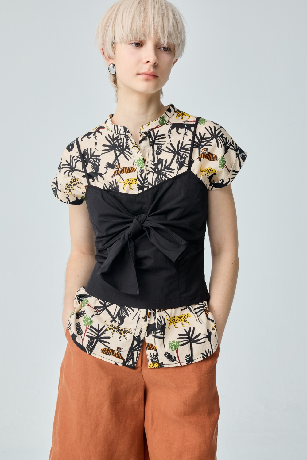 知性look蝴蝶結造型上衣 - 神祕純黑, 38 ▶三月份◀ 26SS|0305 • Urban Jungle|❤️週週新品 | New|上著 | Tops|背心 • 細肩帶