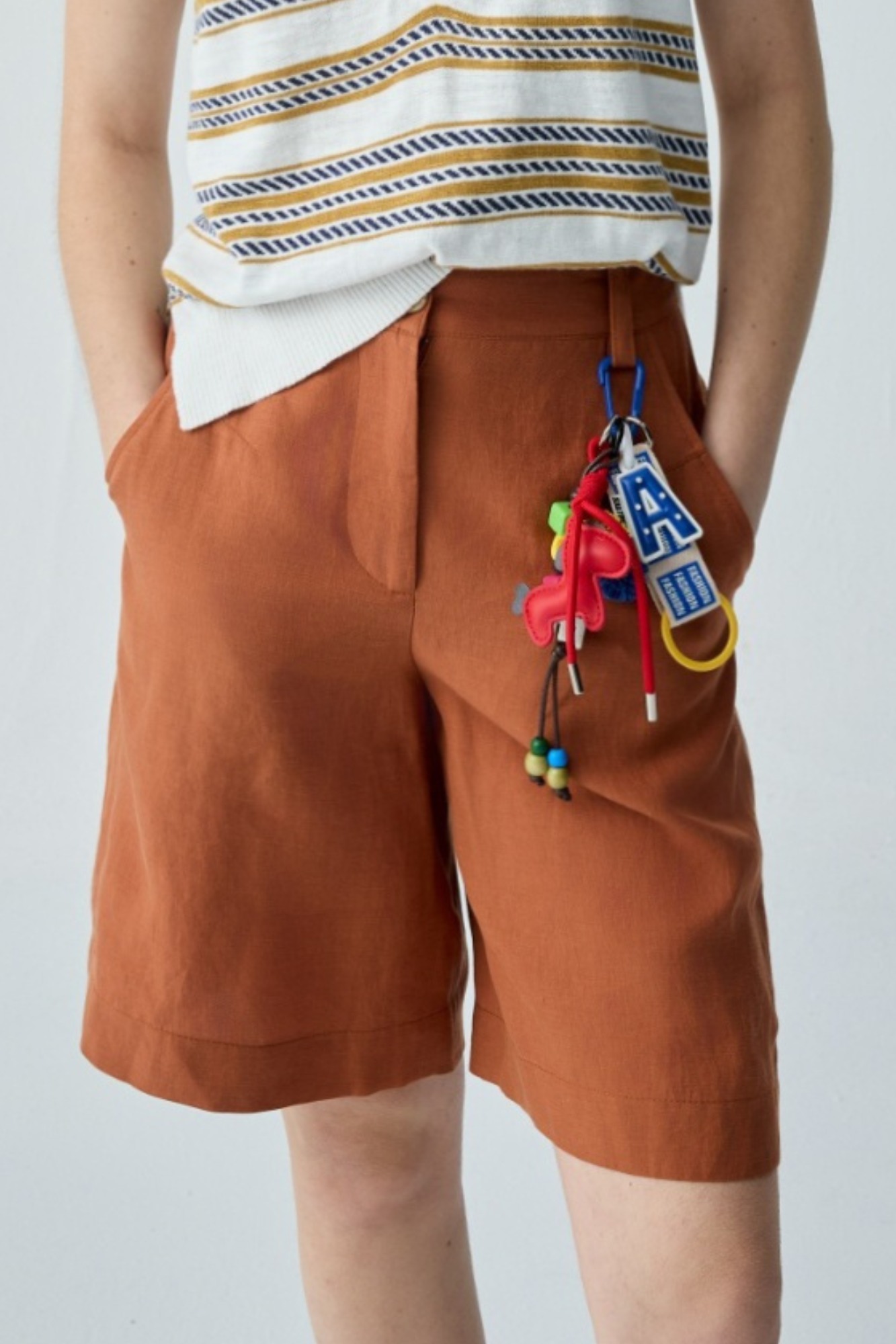 夕陽橘調素面剪接五分褲 - 晚霞橘, 36 ▶三月份◀ 26SS|0305 • Urban Jungle|❤️週週新品 | New|下著 | Bottoms|短褲 • 褲裙