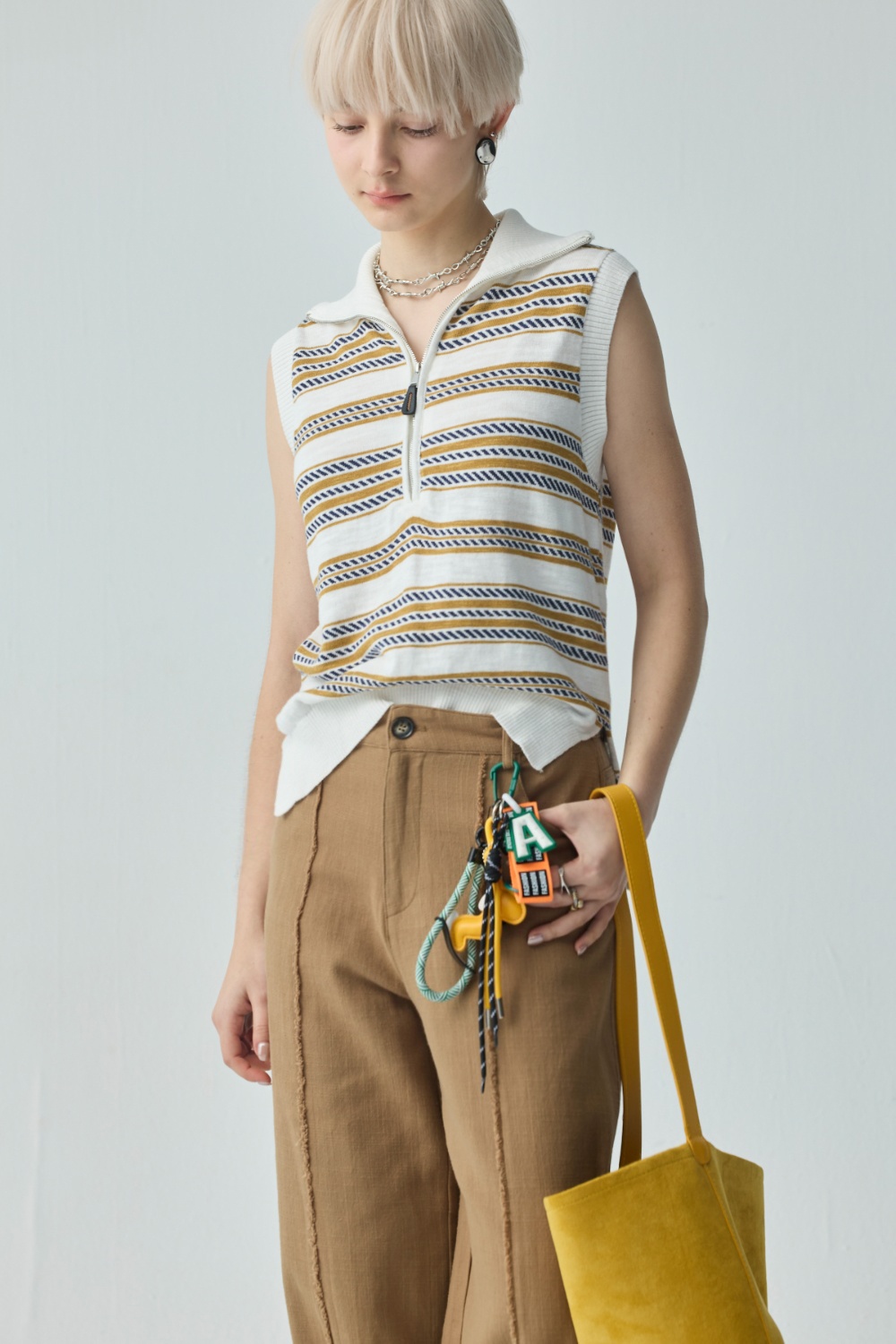 文青風半開襟條紋針織上衣 - 奶油杏色, 36 ▶三月份◀ 26SS|0305 • Urban Jungle|❤️週週新品 | New|上著 | Tops|無袖 • 短袖上衣|針織 • 毛衣