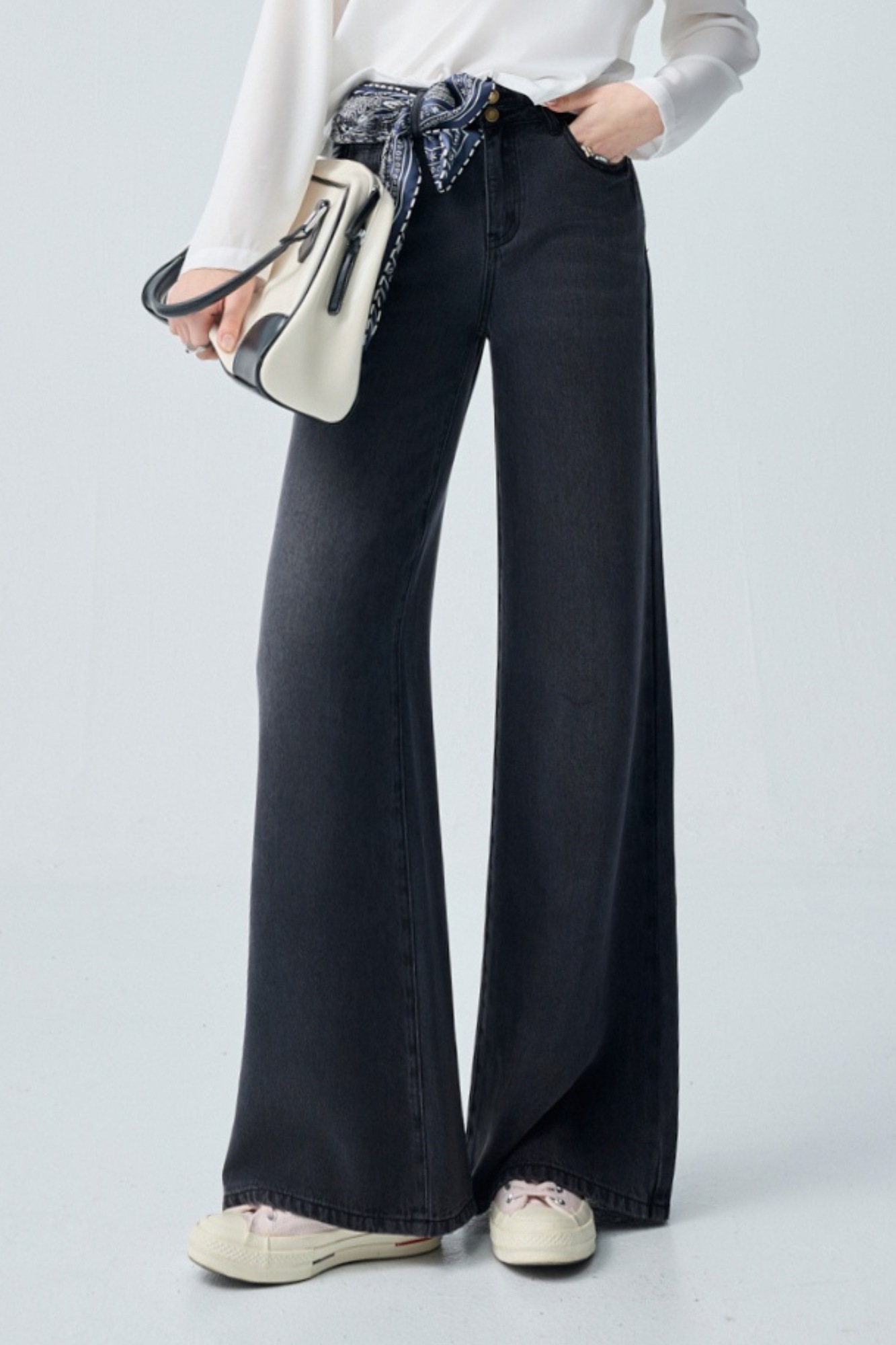 暗黑鏡子水洗黑剪接牛仔褲 - 啞光黑, 36 ❤️週週新品 | New|▶三月份◀ 26SS|0326 • Sweet Moments|下著 | Bottoms|長褲 • 寬褲|牛仔丹寧