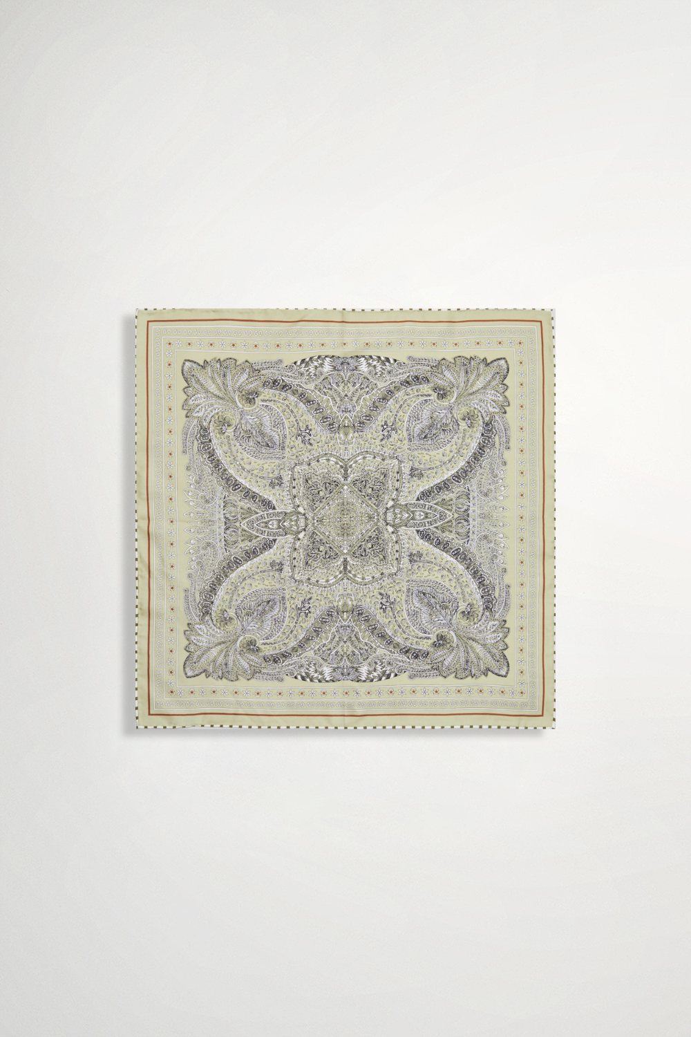 圖騰裝飾領巾 - 酪梨綠色, F ❤️週週新品 | New|▶三月份◀ 26SS|0326 • Sweet Moments|精品 | Accessories