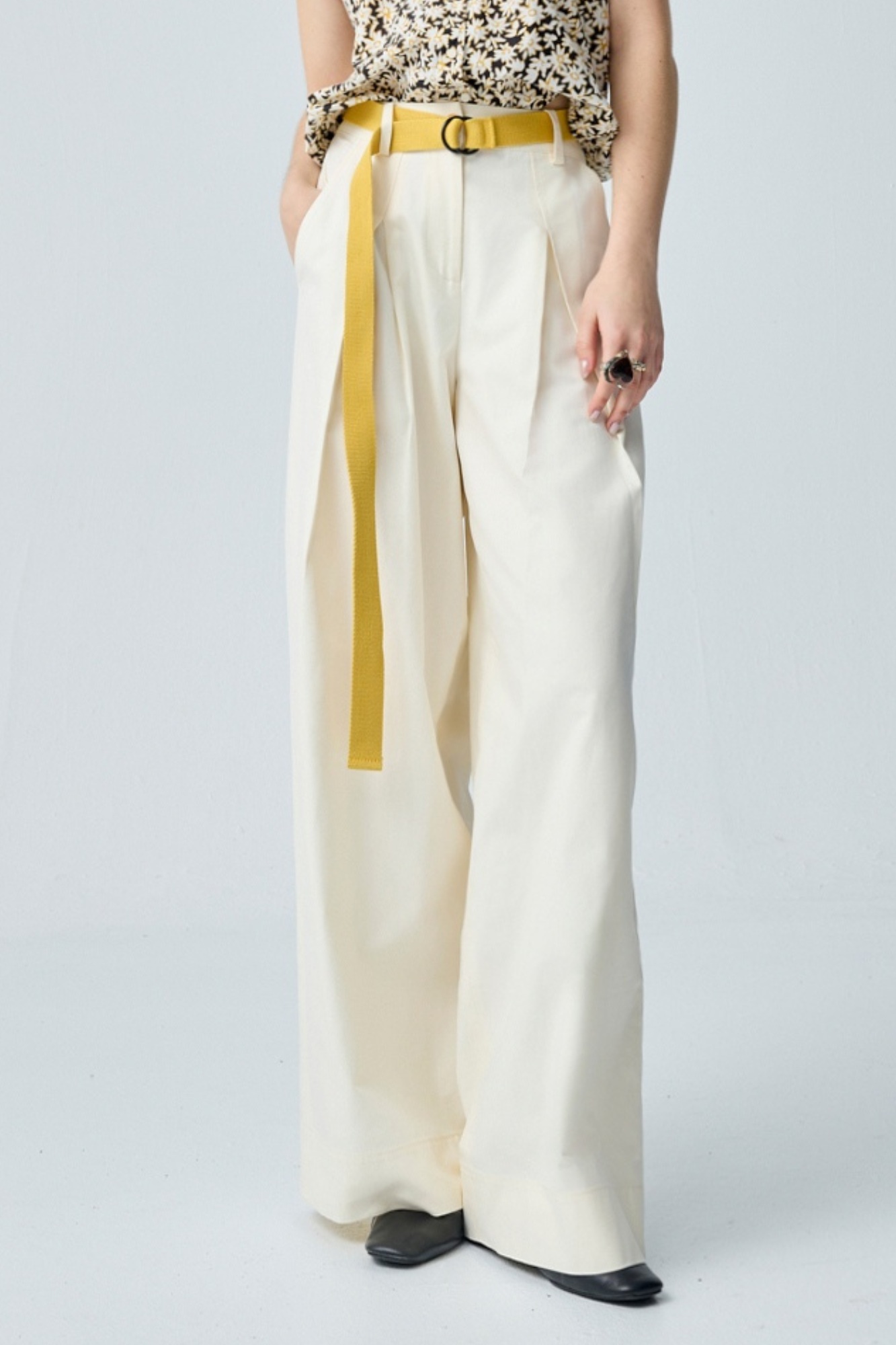 柔軟鬆弛感前打摺素面長褲 ❤️週週新品 | New|▶四月份◀ 26SS|0409 • Daisy Days