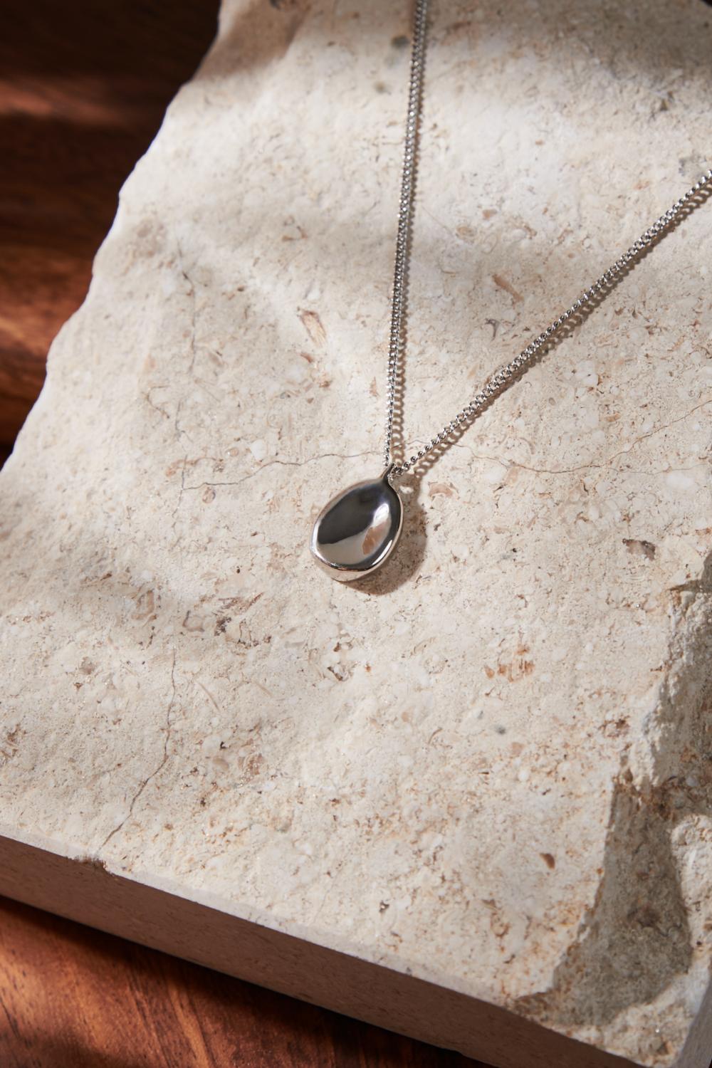 銀映時刻橢圓項鍊 飾品|❤️週週新品 | New|▶四月份◀ 26SS|0409 • Daisy Days|精品 | Accessories