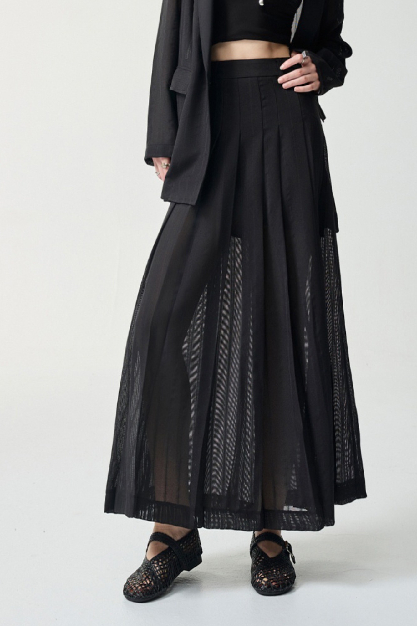 神秘靈魂壓褶微透長裙 - 神祕純黑, 36 ❤️週週新品 | New|▶四月份◀ 26SS|0423 • Quiet form|下著 | Bottoms|長裙 • 短裙