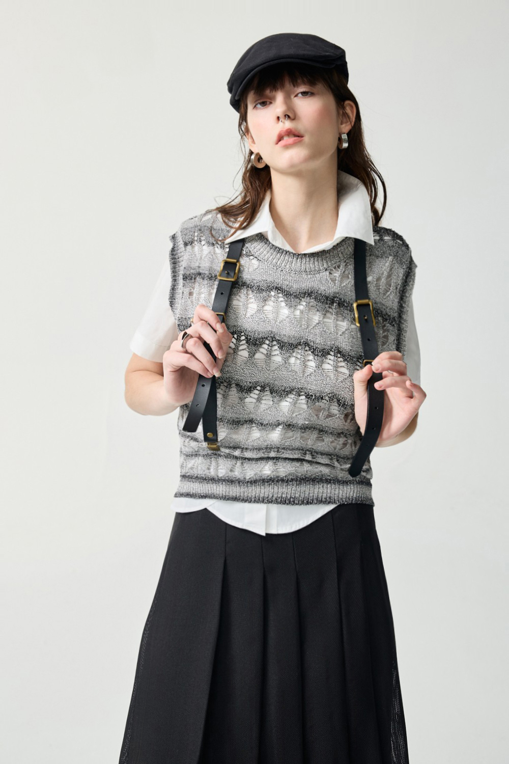 暮色森林簍空織紋針織背心 - 沉穩霧灰, 36 ❤️週週新品 | New|▶四月份◀ 26SS|0423 • Quiet form|上著 | Tops|無袖 • 短袖上衣|針織 • 毛衣