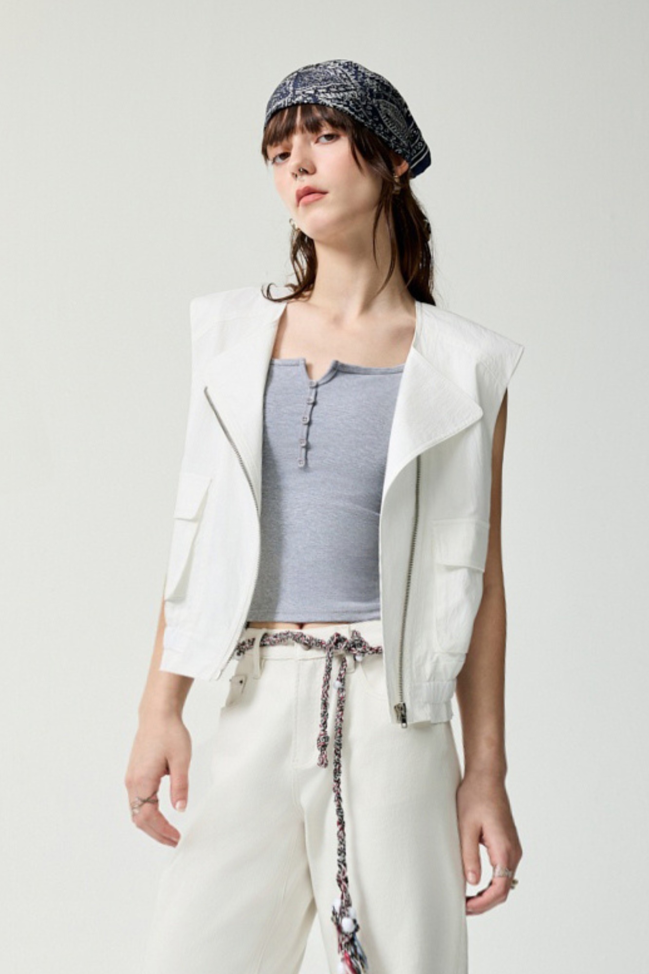 捕捉日常拉鍊背心式外套 - 無瑕純白, 36 0430 • Warm Light|❤️週週新品 | New|▶四月份◀ 26SS|外衣 | Outwears|夾克 • 短外套|背心