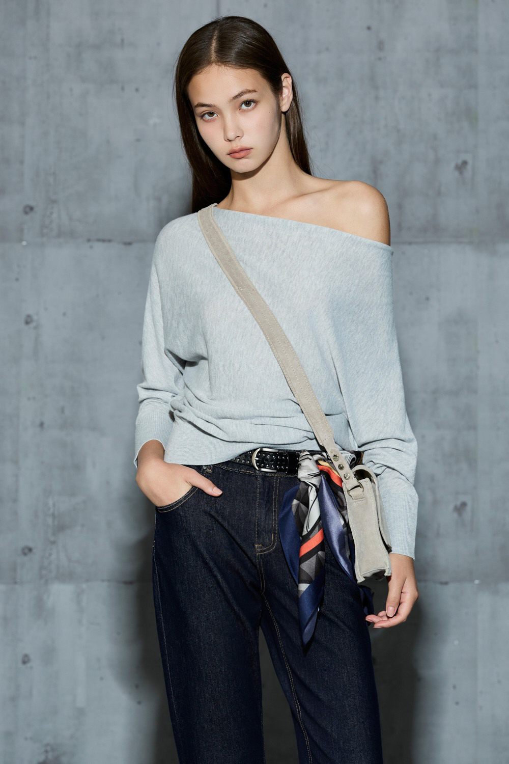 垂領寬鬆兩穿長袖上衣 - 沉穩霧灰, 36 ▶十月份◀ 26AW|1001 • Softly Tailored|❤️週週新品 | New|上著 | Tops|五、七分袖 • 長袖上衣