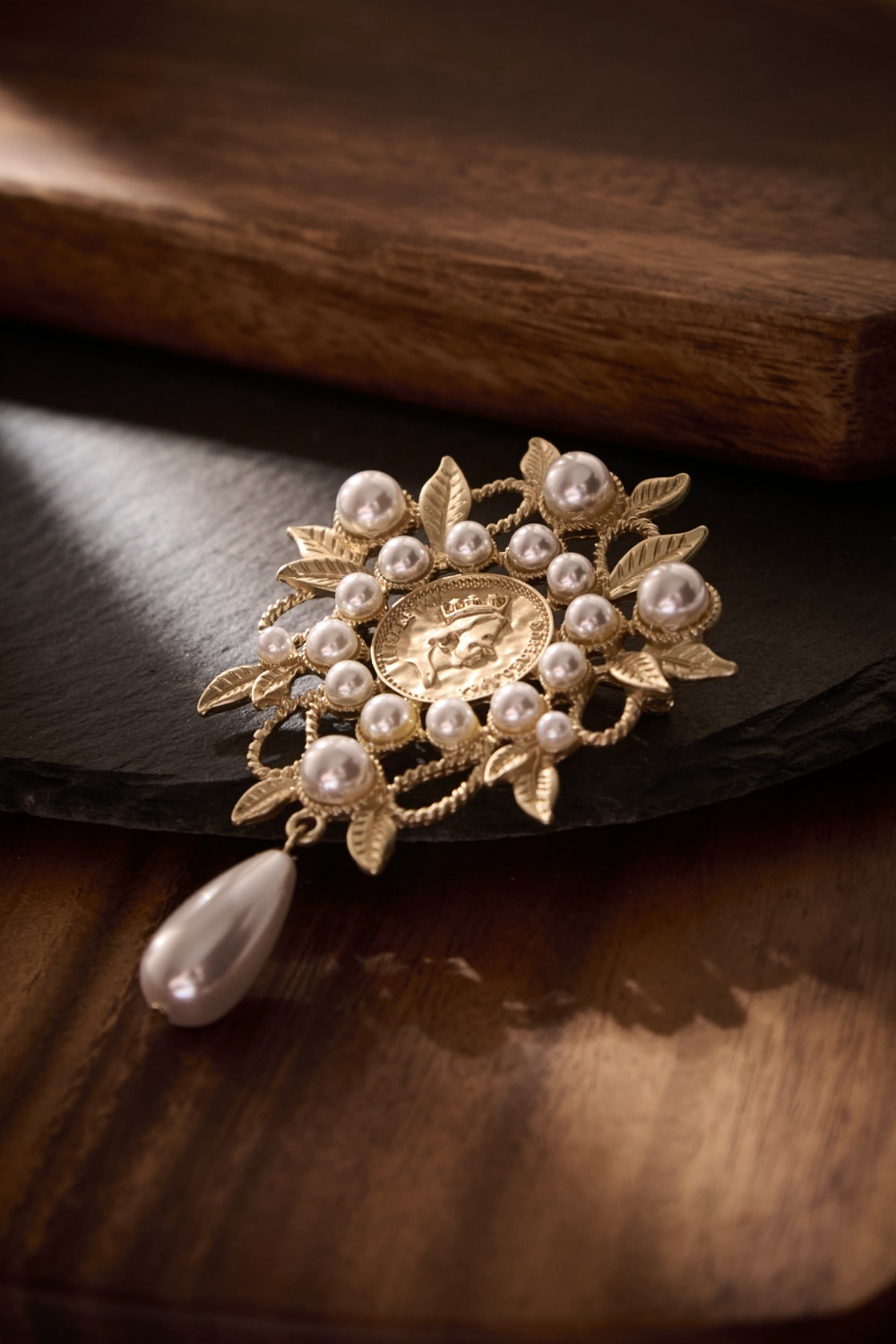 巴洛克水滴珍珠胸針 精品 | Accessories|飾品 巴洛克水滴珍珠胸針 精品 | Accessories|飾品