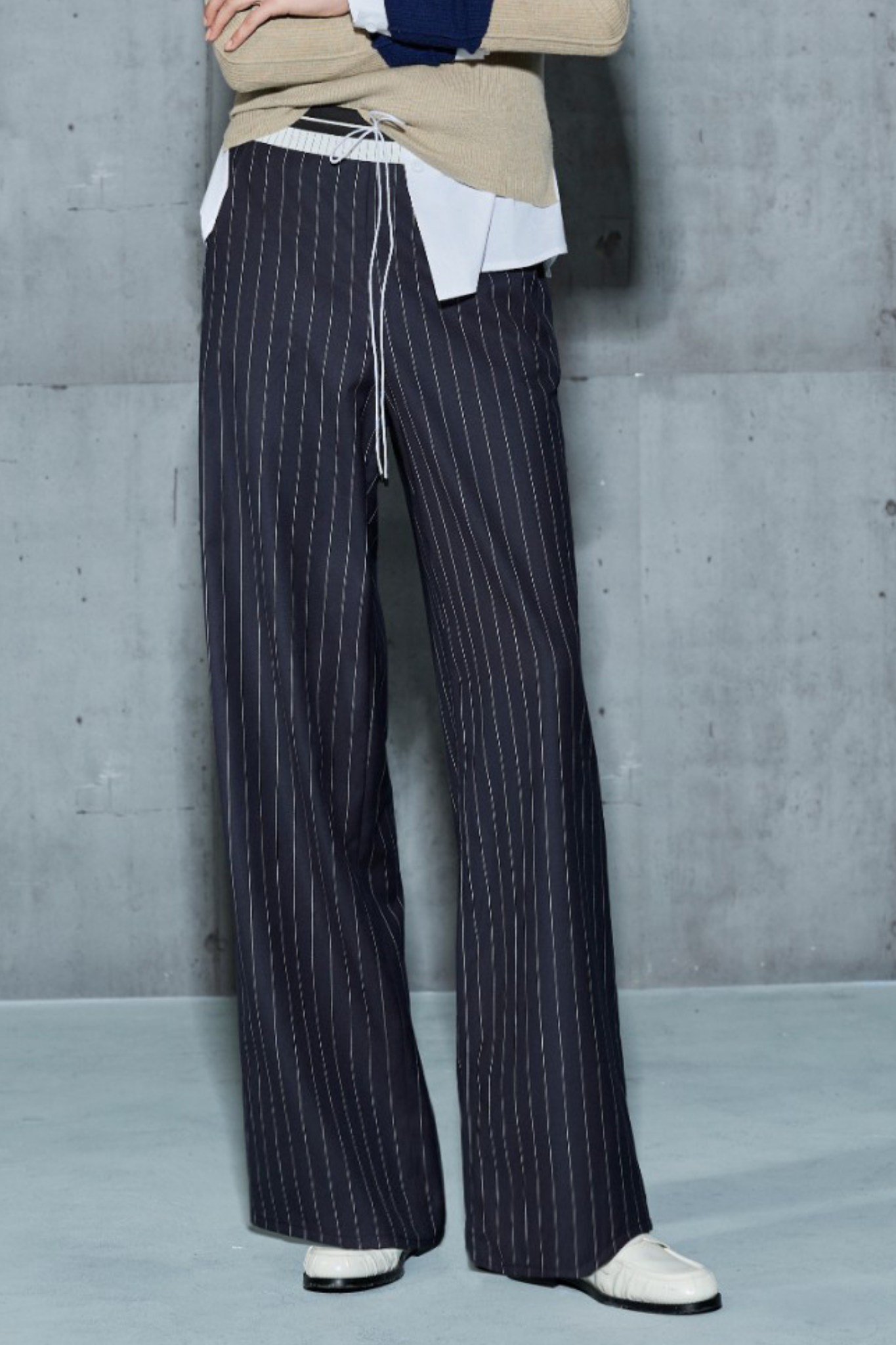 跳色腰頭條紋長褲 - 深邃藏藍, 36 ❤️週週新品 | New|▶十月份◀ 26AW|1022 • Beyond Basic|下著 | Bottoms|長褲 • 寬褲