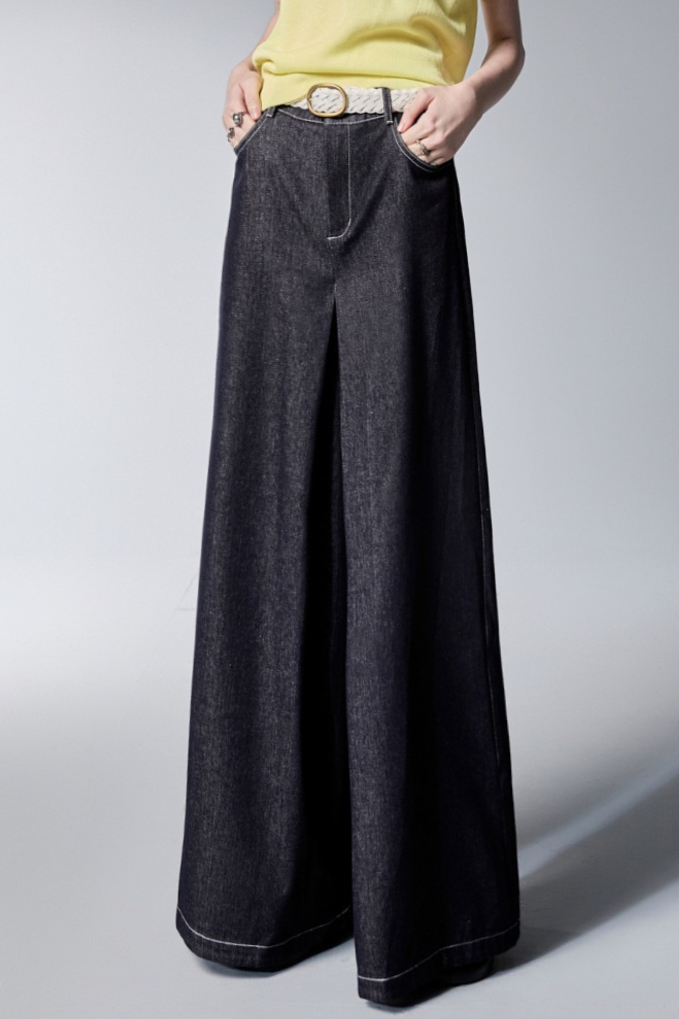 深藍節奏高腰壓褶闊腿褲 - 深邃藏藍, 36 ❤️週週新品 | New|▶八月份◀ 26AW|0827 • UNBOUND|下著 | Bottoms|長褲 • 寬褲|牛仔丹寧