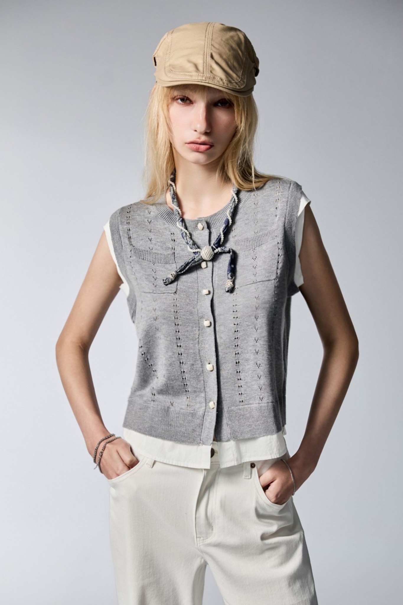 都會霧影配布剪接針織上衣 ▶九月份◀ 26AW|0903 • New Office|❤️週週新品 | New|上著 | Tops|無袖 • 短袖上衣|針織 • 毛衣