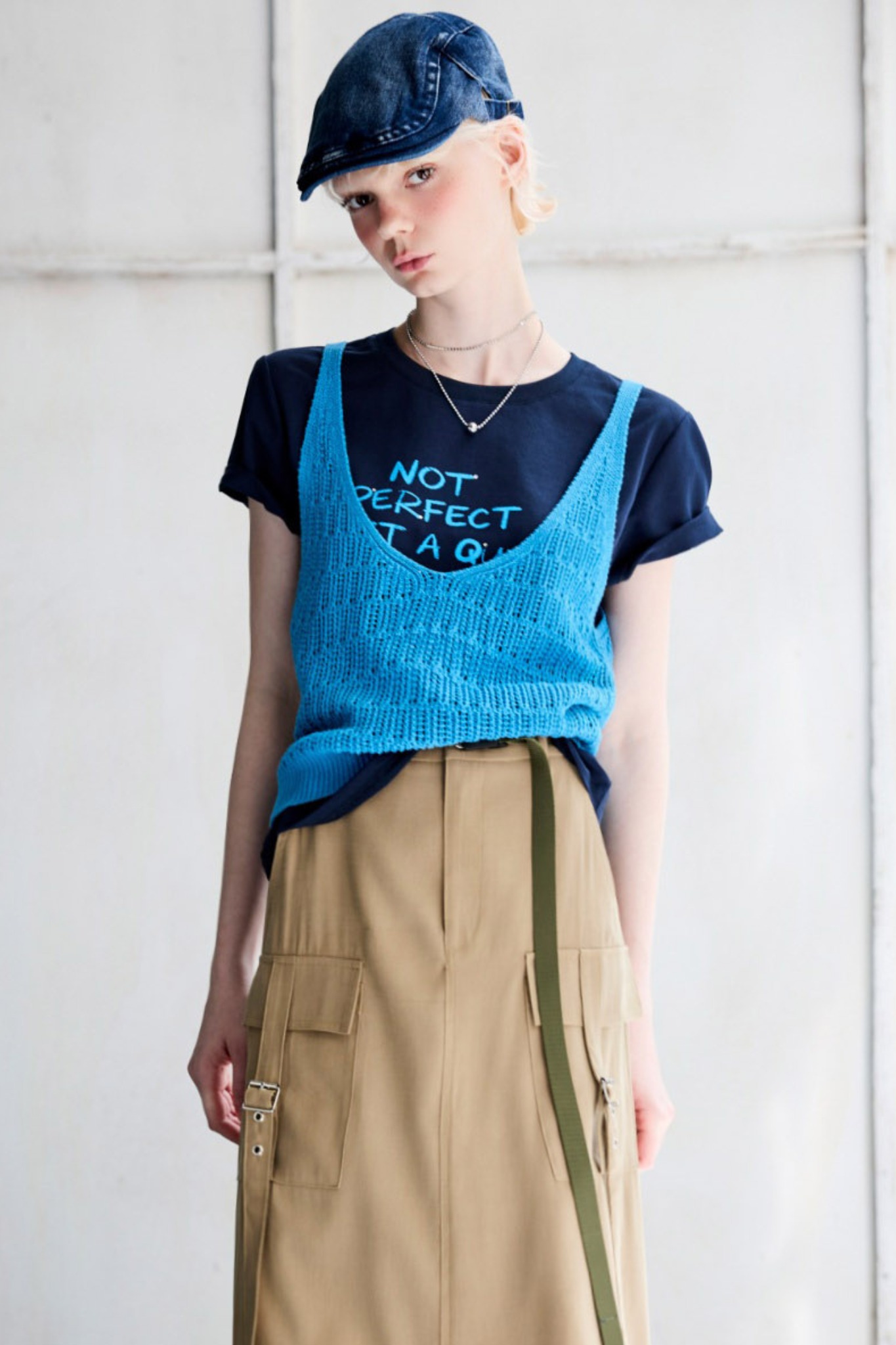 剛好日常簍空針織背心 - 寧靜黛藍, 36 ❤️週週新品 | New|▶九月份◀ 26AW|0910 • Soft Days|上著 | Tops|無袖 • 短袖上衣|針織 • 毛衣|背心 • 細肩帶