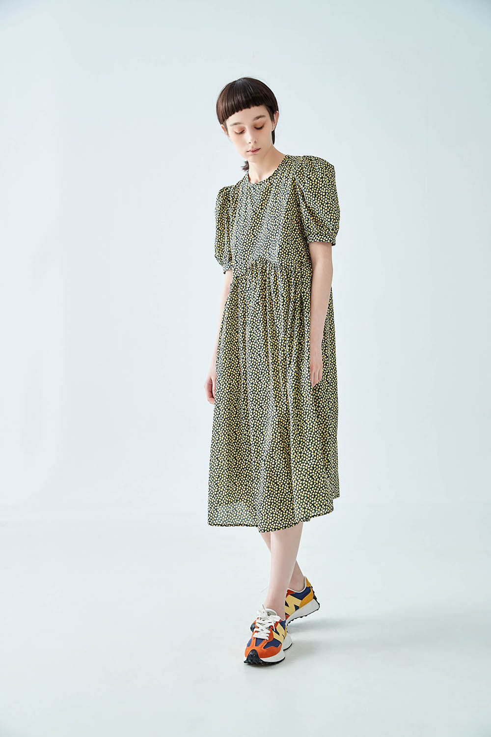 花之所在澎袖設計滿版碎花洋裝 新品 | New|▶六月份◀ 22SS|0602• 重啟假日衣裝|洋裝 | Dresses|短洋裝