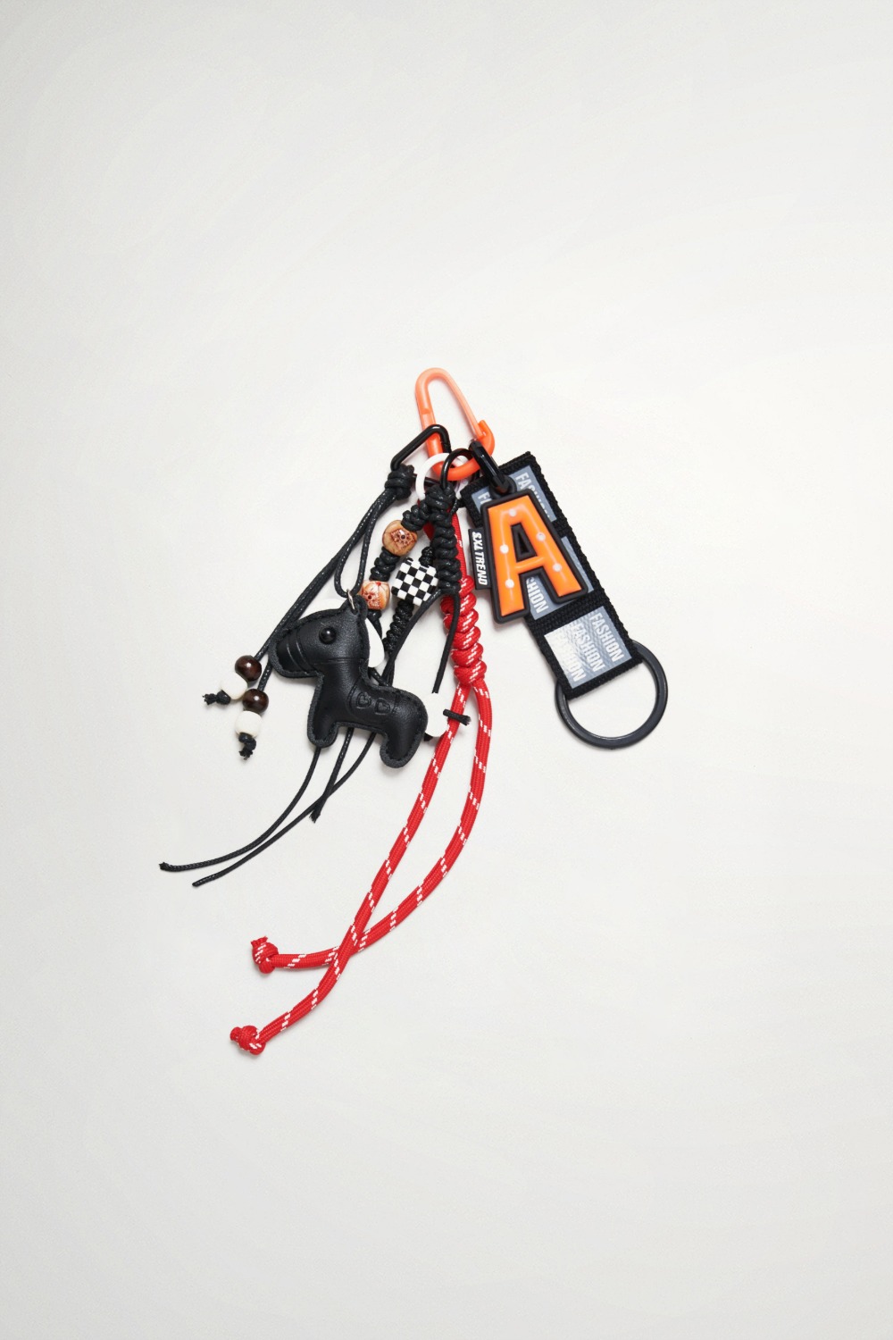 小馬吊飾 - 神祕純黑, F ❤️週週新品 | New|▶三月份◀ 26SS|0312 • Peach Accent|精品 | Accessories